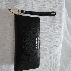 Michael Michael Kors Travel Continental, Black/Gold wallet